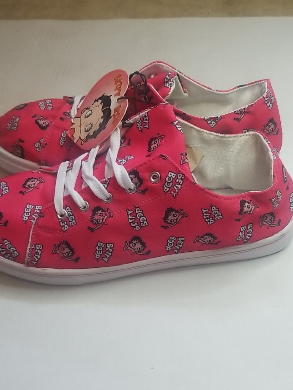 Betty Boop Bright Pink Women Canvas Lace-Up Sneakers - Picture 2 of 7